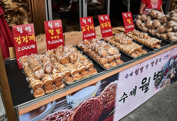 인천 차이나타운 먹자골목 (사진출처=한국관광공사)