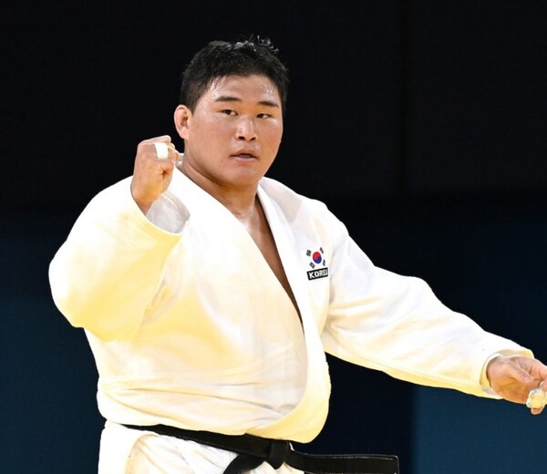 [속보] 한국 유도 혼성 단체전 8강 진출...김민종 2관왕 노린다